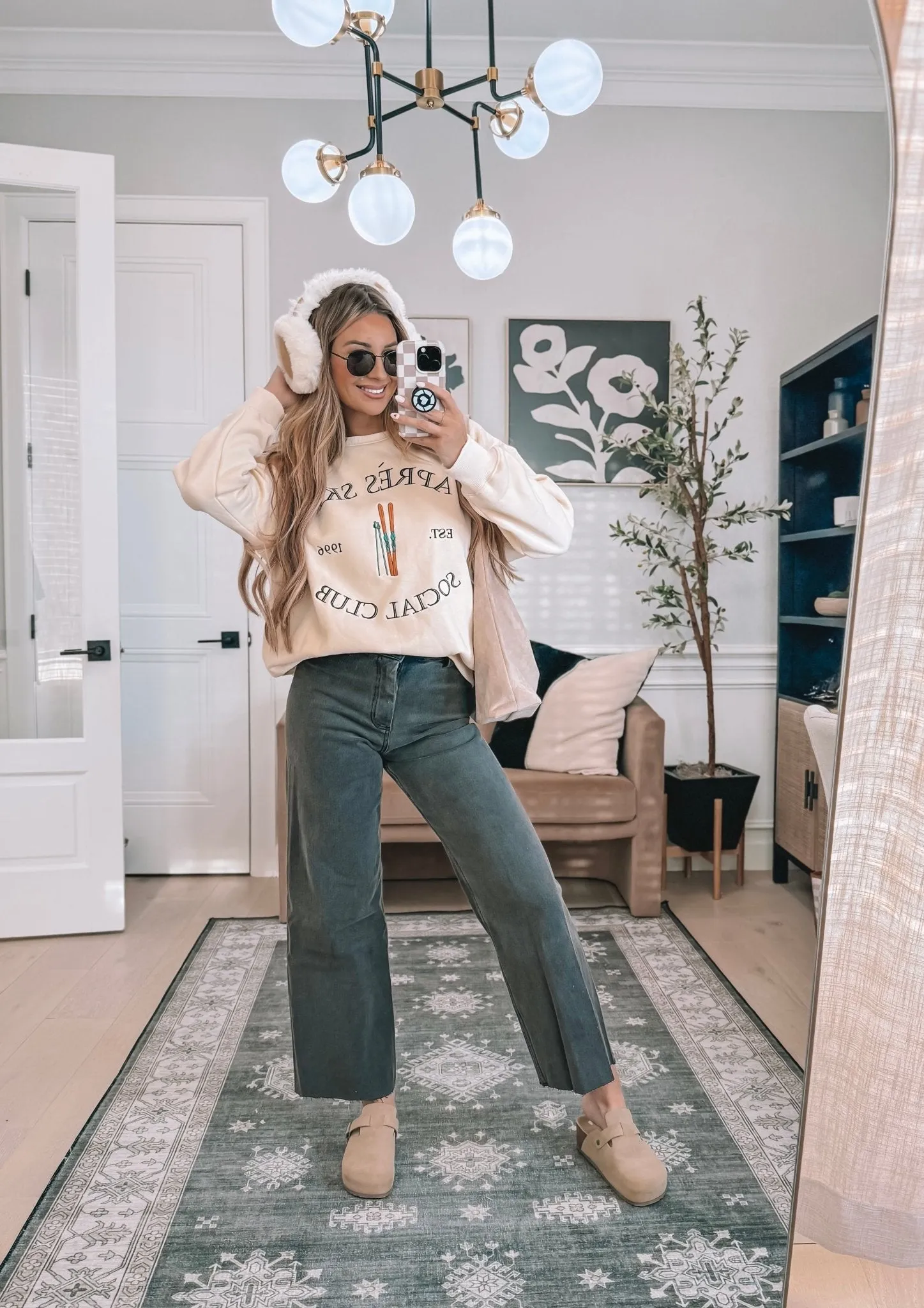 Cream Apres Ski Graphic Sweatshirt - FINAL SALE