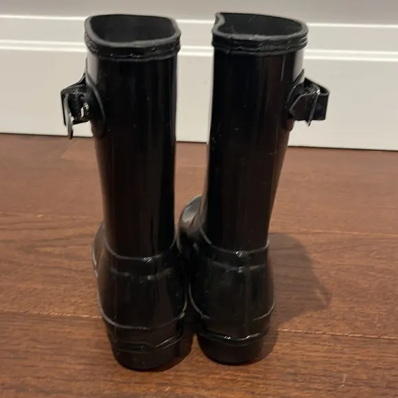 Hunter Girls Black Shiny Rain Boots Size 5