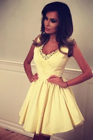 Ivory V Neck Short Prom Dress,Sleeveless V Back Appliques Cheap Homecoming Dress,Party Dress SH160