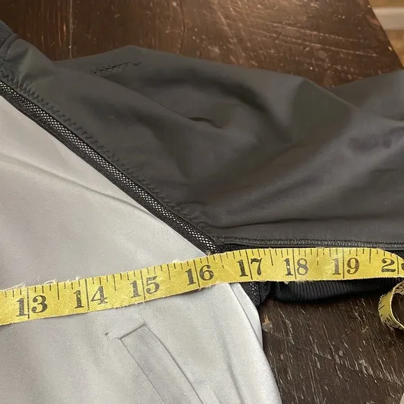 Lululemon Bright Bomber Jacket*Reflective Size 4.