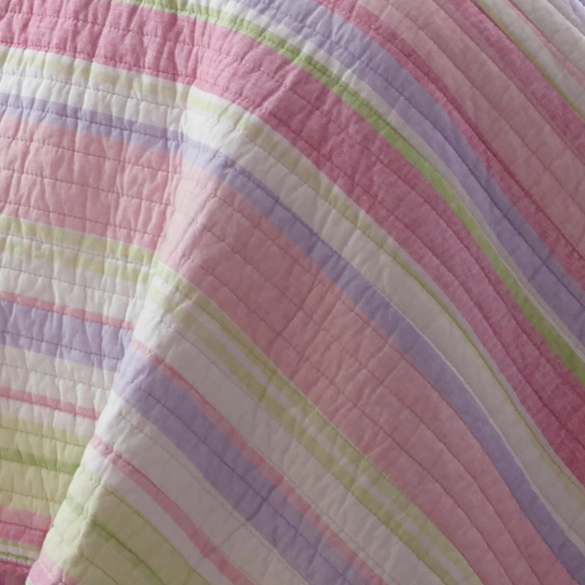 Merrill Stripe Girl Quilt Set