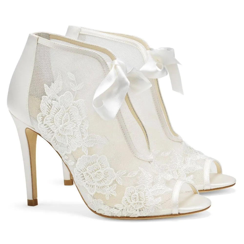 NIKKI IVORY SAMPLE SALE