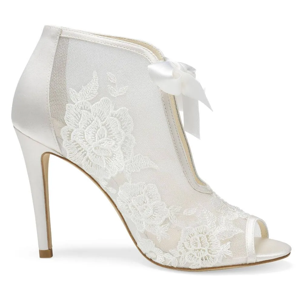 NIKKI IVORY SAMPLE SALE