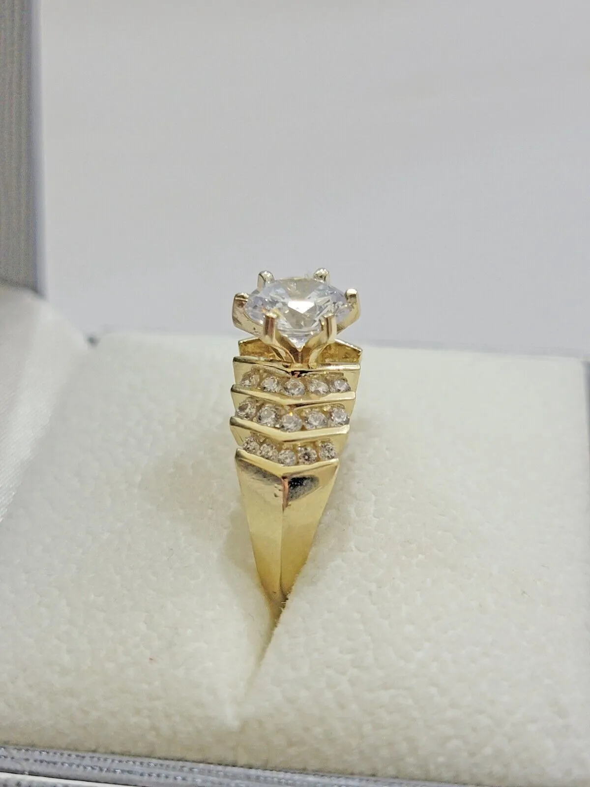 Real 10k Yellow Gold Round Multi-Stone Ring Wedding Engagement Size 7 WomensRing