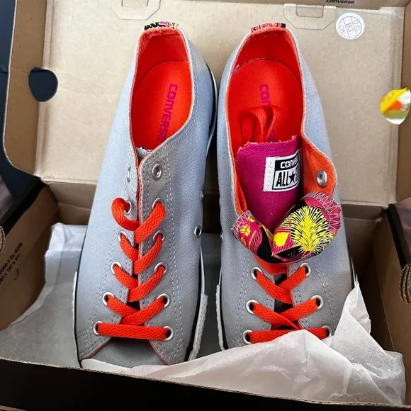 Size 6 Youth Gray Double Tongue Converse Hawaiian Tropical New in box TWO pair