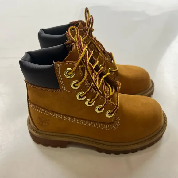 Timberland Kids 6in Prem Wheat Nubuck Boots - Size 8.5 - G56-4