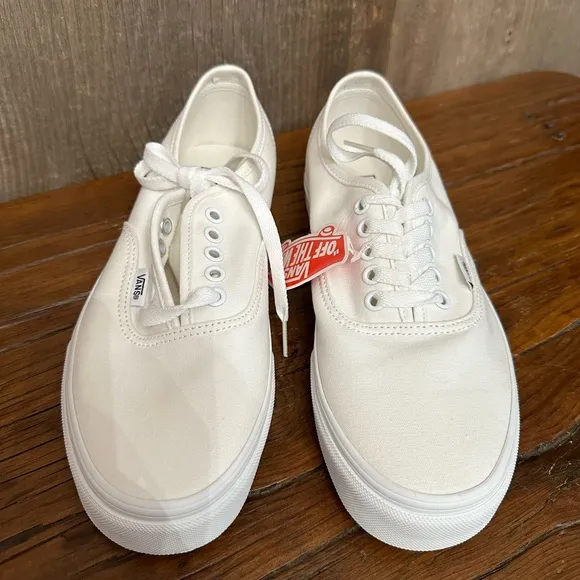 Vans Authentic True White Low-top Sneaker Shoe Size 8.0 US Men / 9.5 US Women