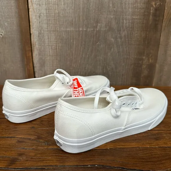Vans Authentic True White Low-top Sneaker Shoe Size 8.0 US Men / 9.5 US Women