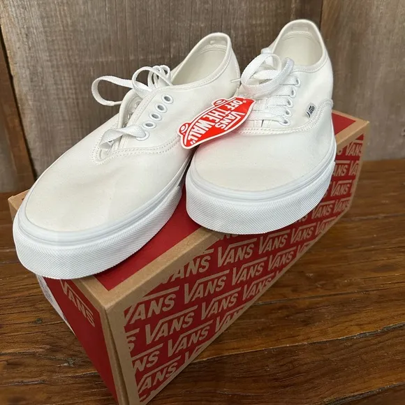 Vans Authentic True White Low-top Sneaker Shoe Size 8.0 US Men / 9.5 US Women