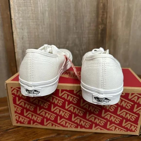 Vans Authentic True White Low-top Sneaker Shoe Size 8.0 US Men / 9.5 US Women