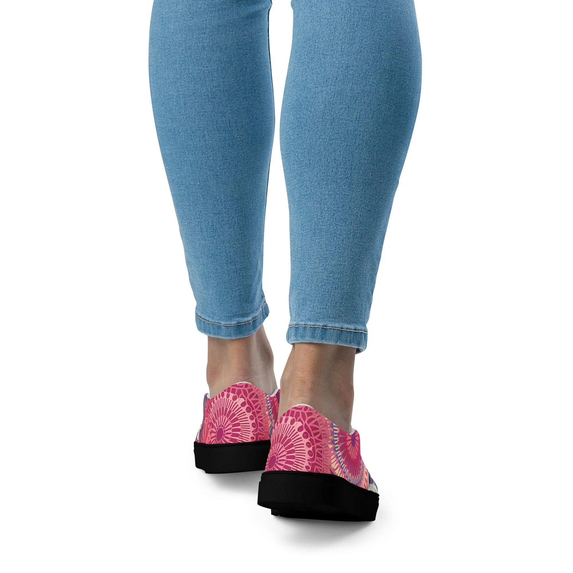 Women’s slip-on canvas shoes